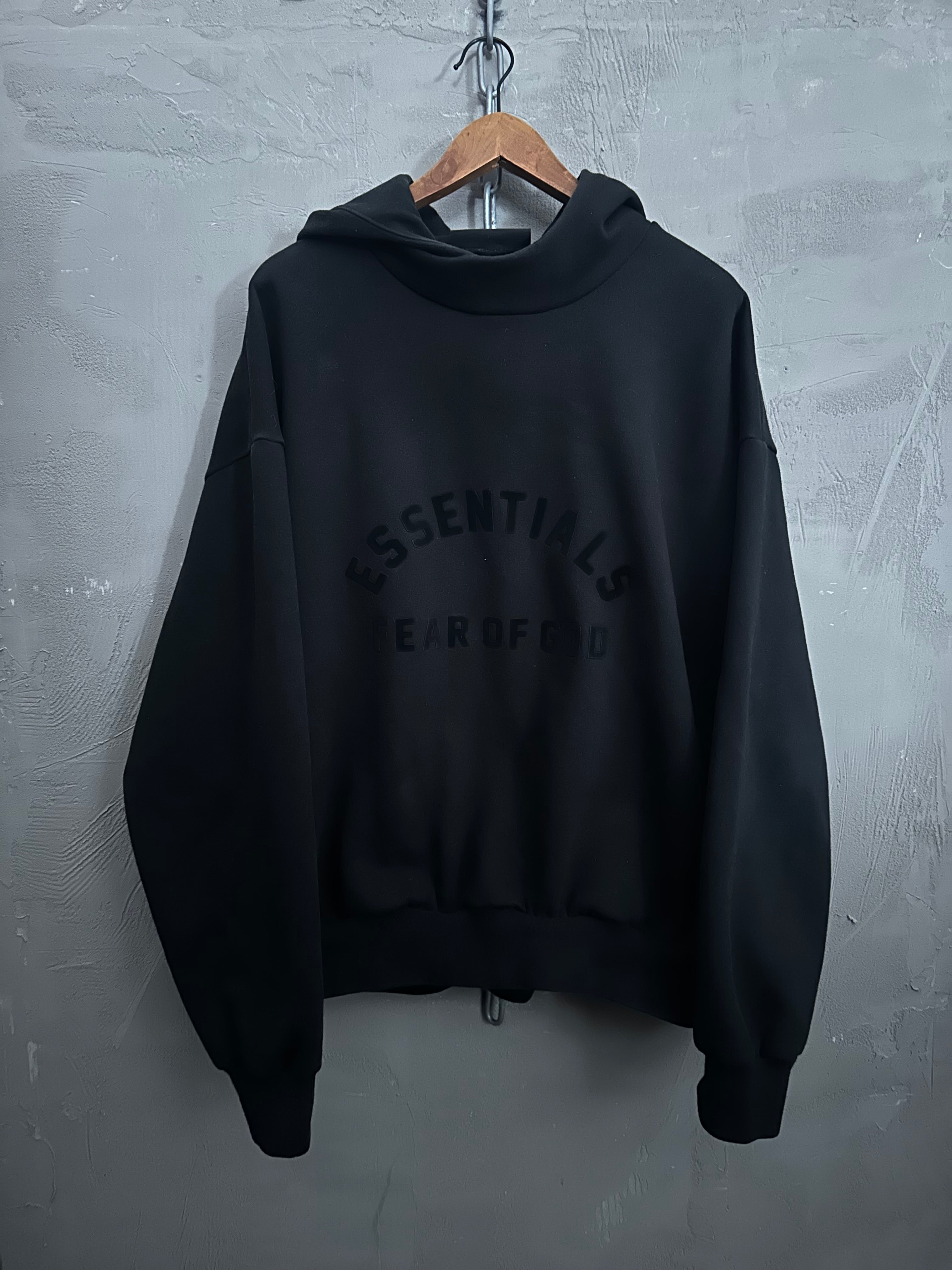 Fear of God Essentials Hoodie (L)