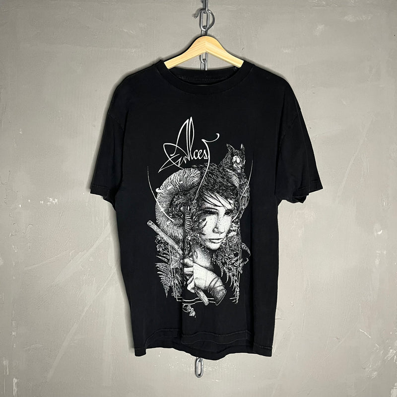 Lady Graphic Vintage T-Shirt (M-L)