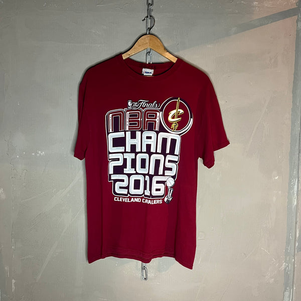 2016 NBA Championship Vintage T-Shirt (M-L)