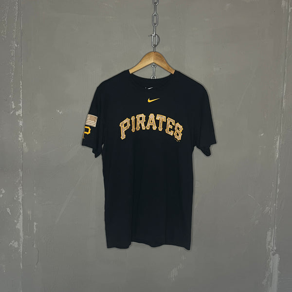 Vintage T-Shirt Nike Pirates (M-L)