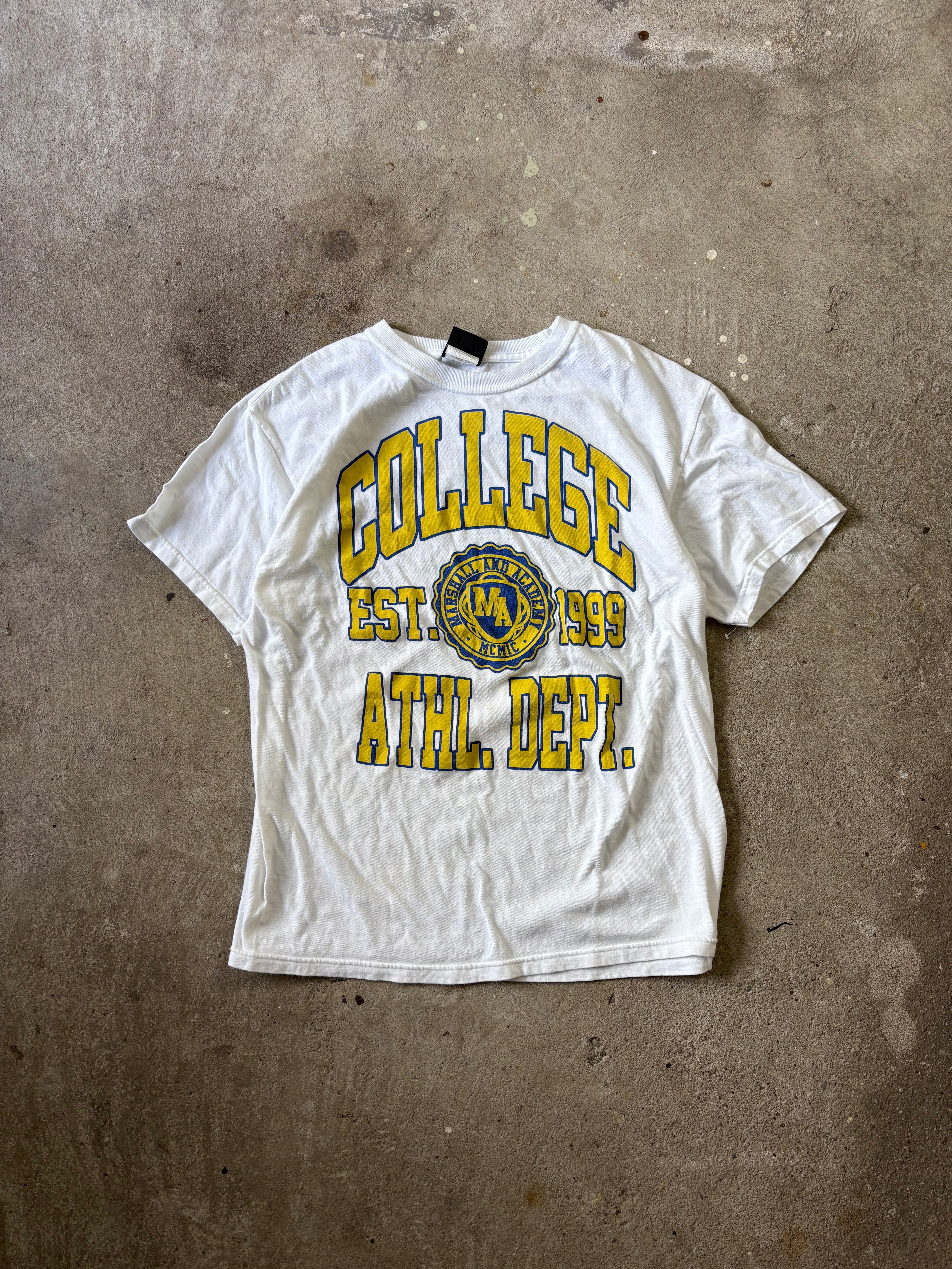 College Vintage T-shirt (M)