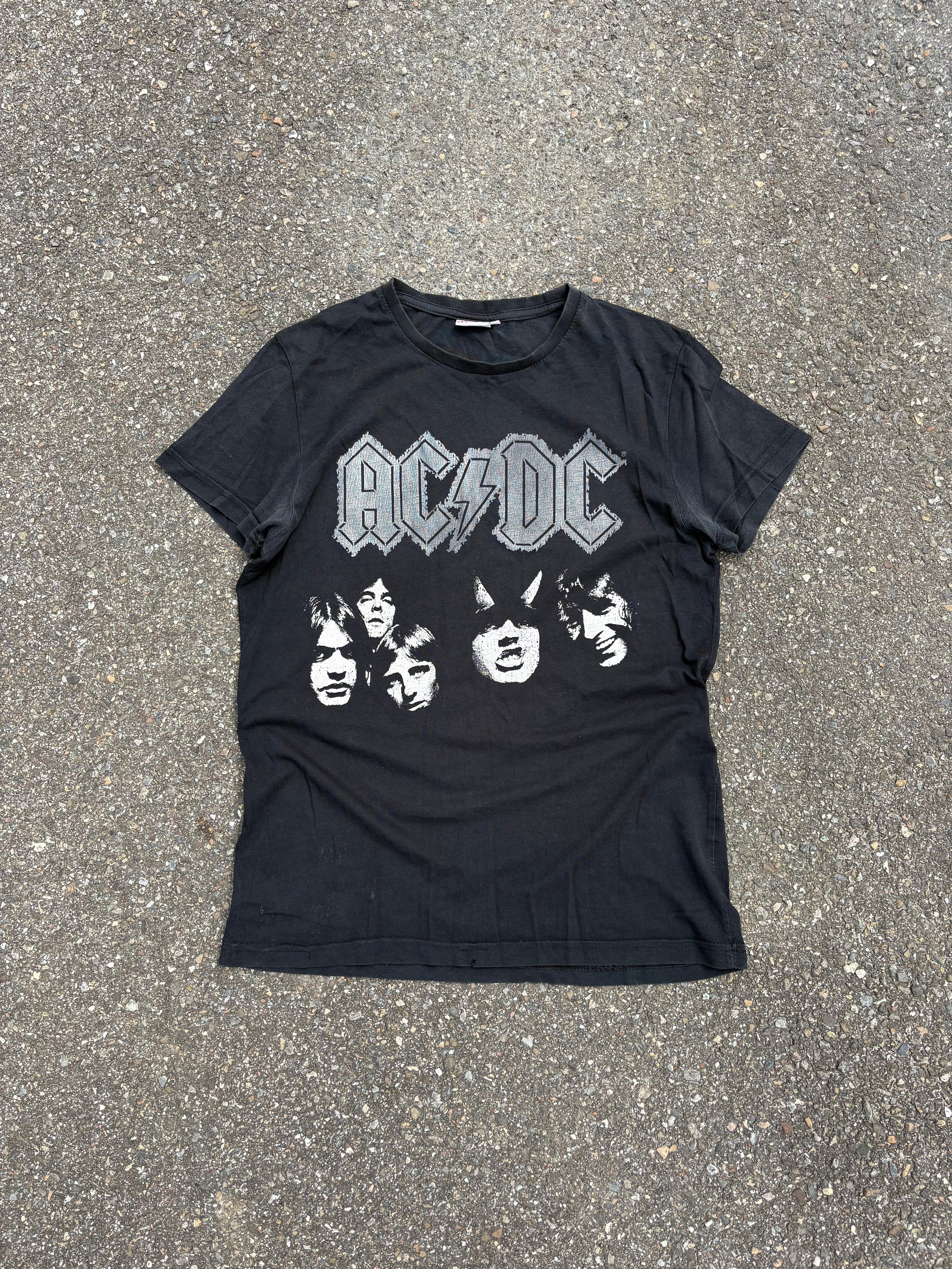 ACDC Vintage Tshirt (S-M)